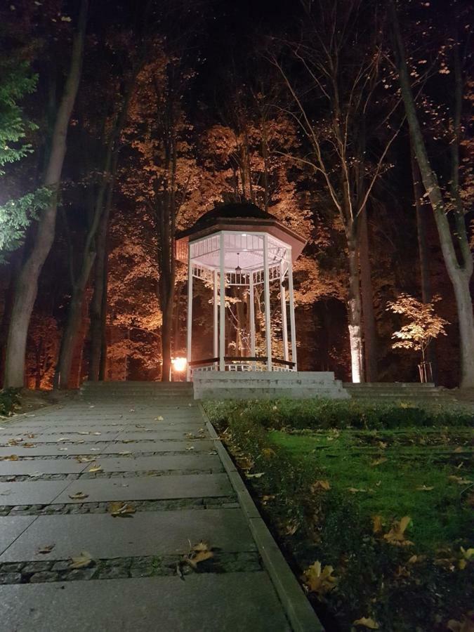 Apartament Z Ogrodem Polanica-Zdrój Esterno foto